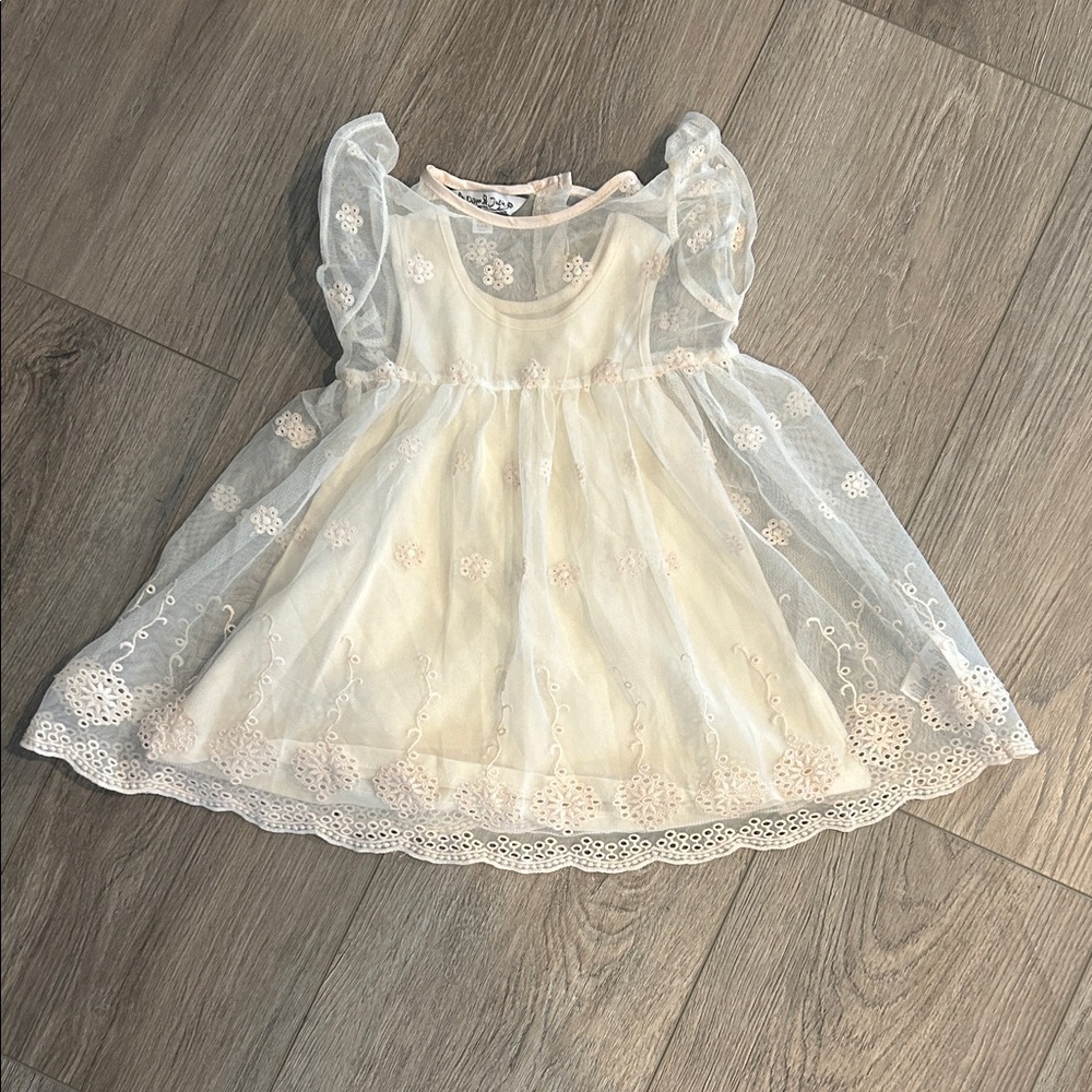 NWOT Pippa & Julie Cream Lace Baby Dress Size 12‎ months